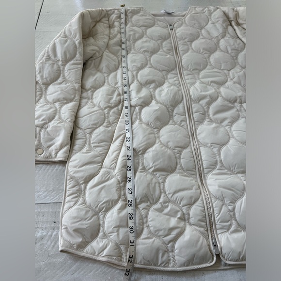 Athleta Quilted Puffer Alight Jacket in Bone color Size Large NWT - Picture 6 of 14